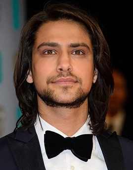 Diễn viên Luke Pasqualino