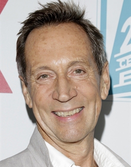 Jonathan Hyde