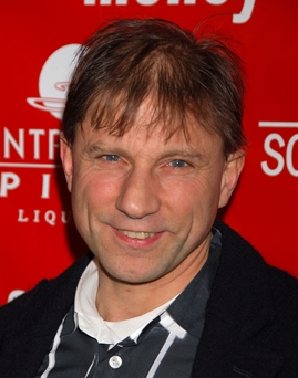 Simon McBurney