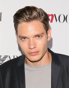 Diễn viên Dominic Sherwood