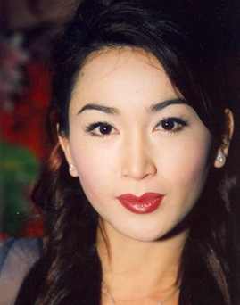 Diễn viên Irene Wan