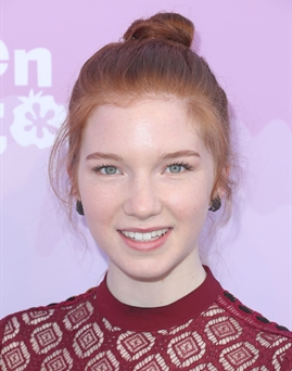 Diễn viên Annalise Basso