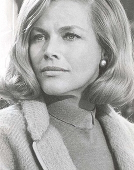 Diễn viên Honor Blackman