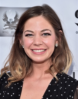 Diễn viên Analeigh Tipton