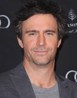 Diễn viên Jack Davenport