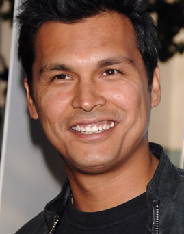 Diễn viên Adam Beach