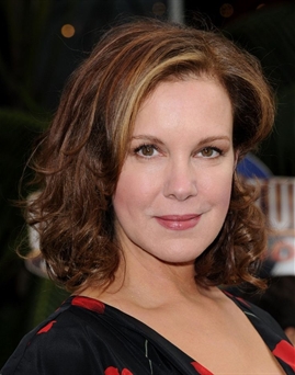 Elizabeth Perkins