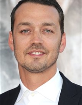 Đạo diễn Rupert Sanders