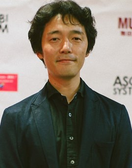 Đạo diễn Shinsuke Sato