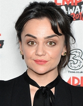 Diễn viên Hayley Squires