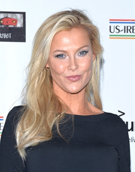 Diễn viên Alison Doody