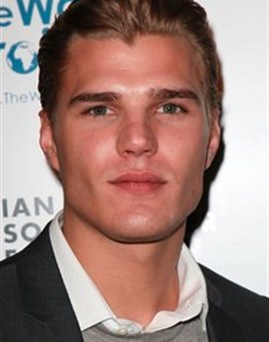 Diễn viên Chris Zylka