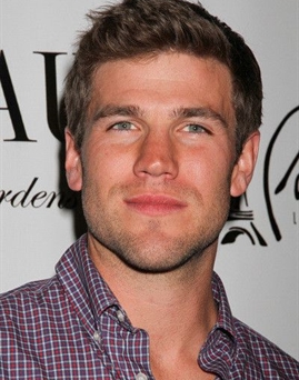 Diễn viên Austin Stowell