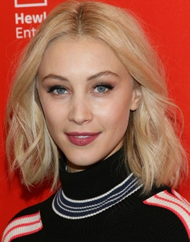 Diễn viên Sarah Gadon