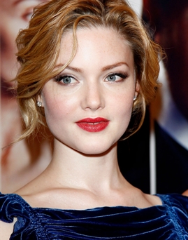 Diễn viên Holliday Grainger