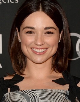 Diễn viên Crystal Reed