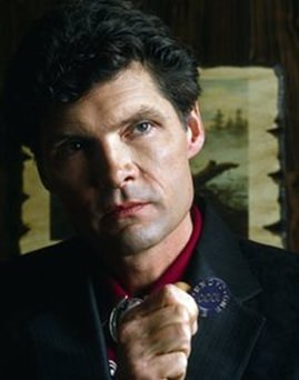 Everett McGill