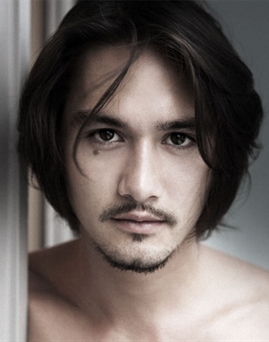 Ananda Everingham