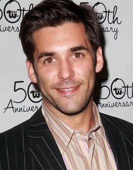 Diễn viên Jordan Bridges