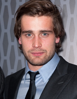 Diễn viên Christian Cooke