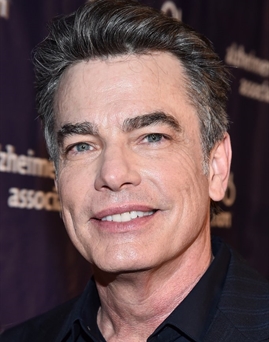 Diễn viên Peter Gallagher