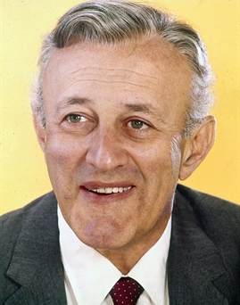 Diễn viên Lee J. Cobb