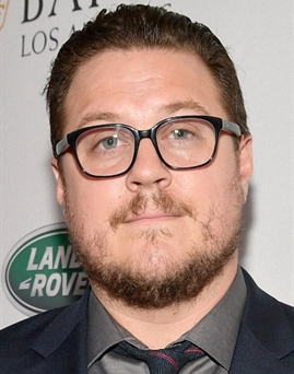 Diễn viên Cameron Britton