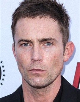 Desmond Harrington