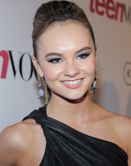 Diễn viên Madeline Carroll