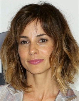 Diễn viên Stephanie Szostak